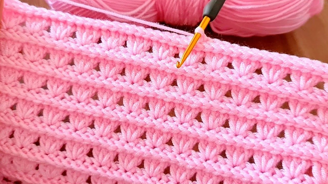 Unique and easy crochet pattern for beginners is unusual for baby blankets and bags. crochet