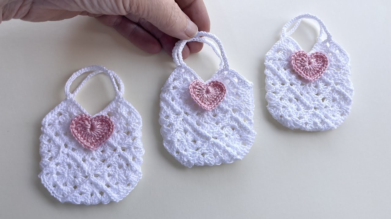 Mini Granny Square Bag - JAYG Continuous Motifs  - Breakaway Crochet Project Tutorial