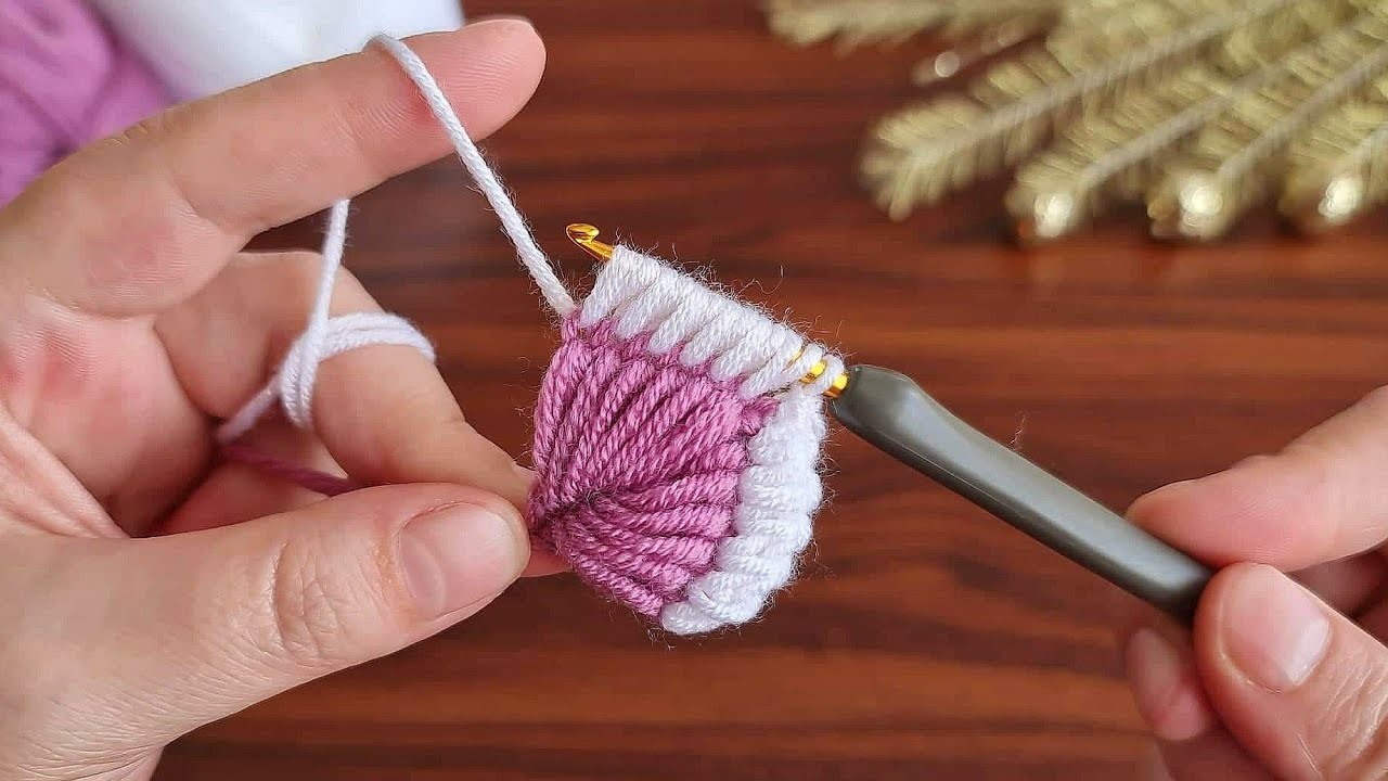 Wow!. Amazing! Easy! 3D Super how to make eye catching crochet.Everyone who saw it loved it.Muhteşem
