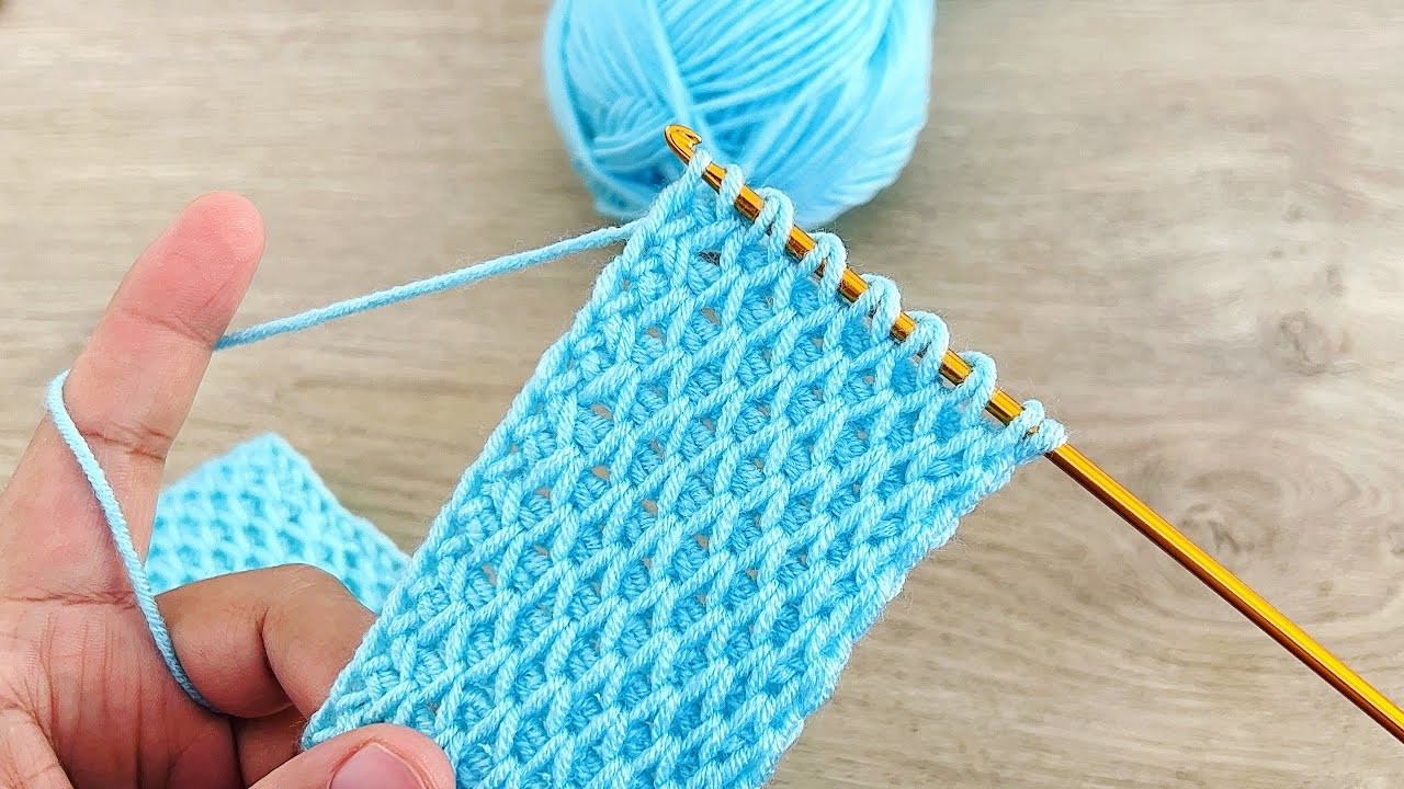 Wow! super idea how to make eye catching crochet hair band