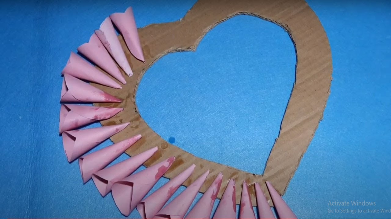 Easy Valentine’s Day Craft idea. Paper Craft for Home Decoration. DIY Paper Heart Wall Hanging